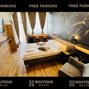 Boutique & Event Center מלון