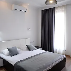 Gantiadi בית הארחה